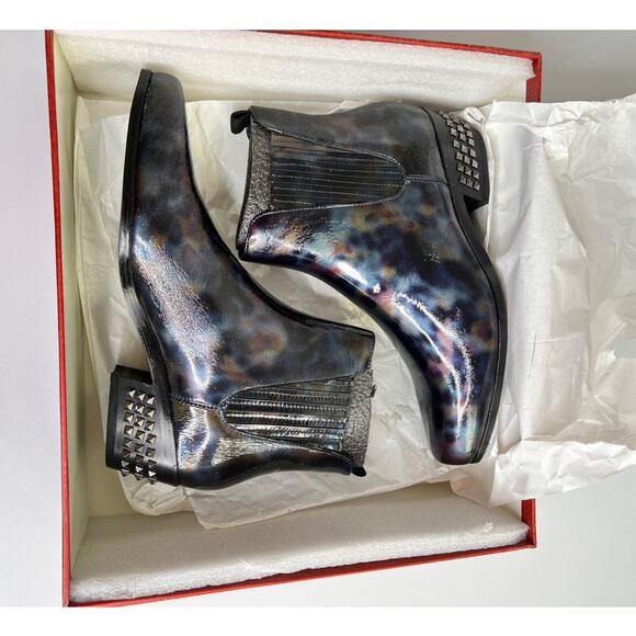 Donald Pliner Milann Black Patent Iridescent Studded Leather Ankle Booties W 7.5 - Picture 13 of 13